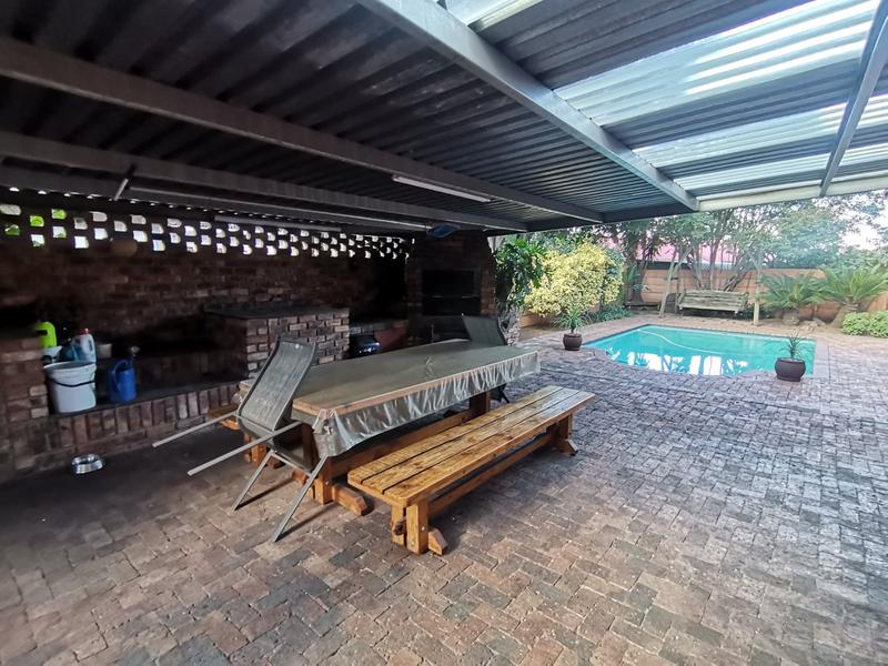 3 Bedroom Property for Sale in Vaalpark Free State